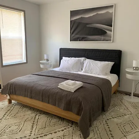 Nice House For Groups Close To Downtown And All Universities 3628