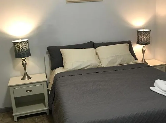 Nice House For Groups Close To Downtown And All Universities 3628 Pittsburgh